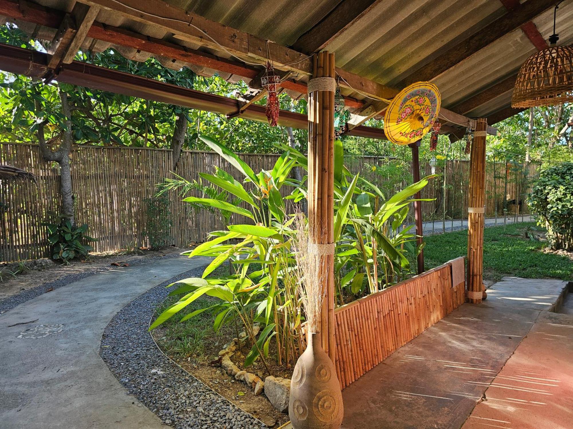 The Mellow Mango Koh Lanta Exterior photo
