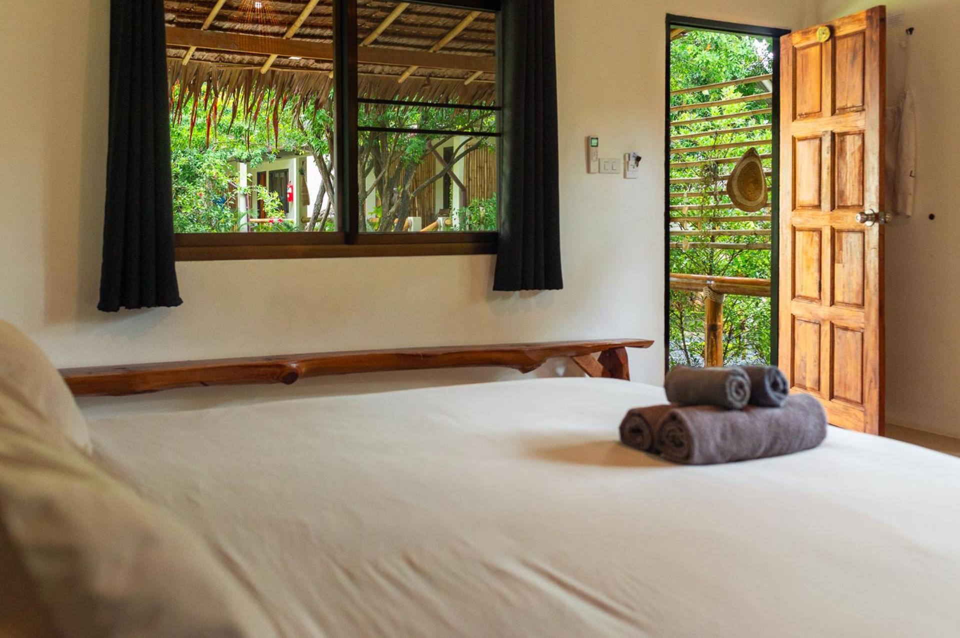 The Mellow Mango Koh Lanta Exterior photo